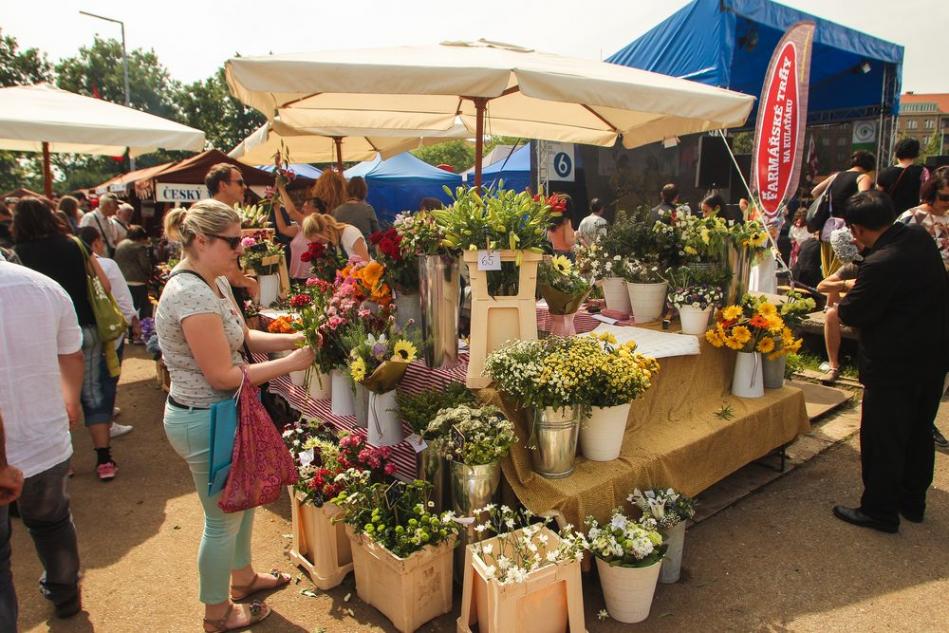 Фермерский рынок Кулатяк. Dejvice